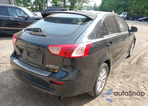 2011 Mitsubishi Lancer Sportback Es z USA, uszkodzony, nr VIN JA32X2HU5BU016129